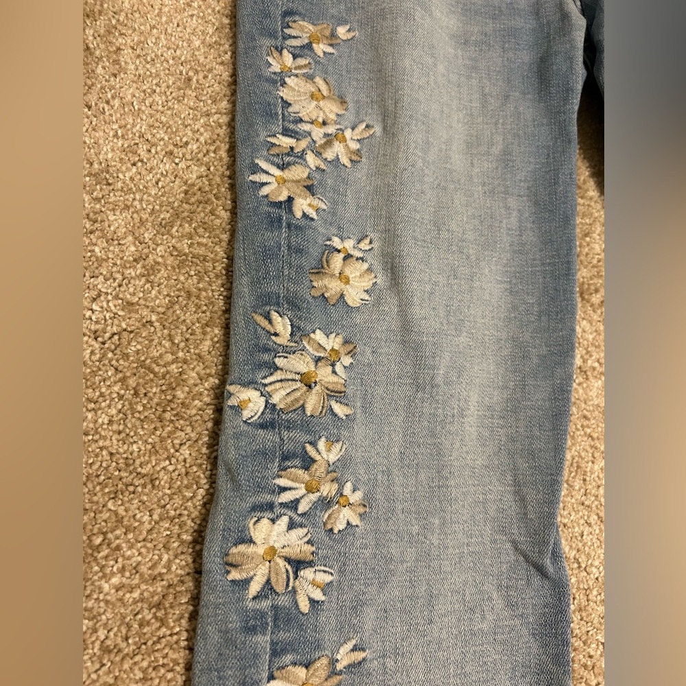 A&F High Rise Super Skinny Ankle Jeans - Picture 2 of 6